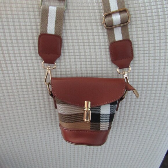 Mini Nova Check Crossbody Bag - Picture 10 of 10
